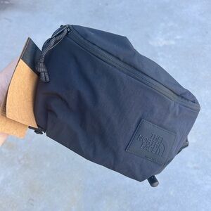 The North Face Women’s Never Stop Lumbar Pack (Fanny Pack)